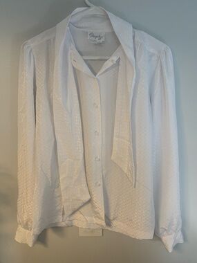 Like New Sleek Silky Pirate Tie Bow 70s Vintage White Blouse Womens Large 12